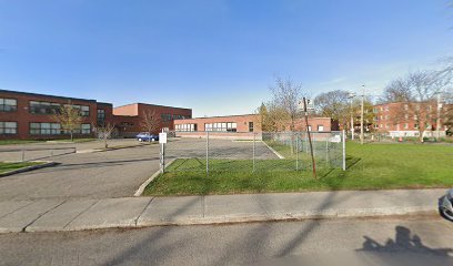École 2/1475 rue Deguire ,Saint -Laurent,QC H4L1M4