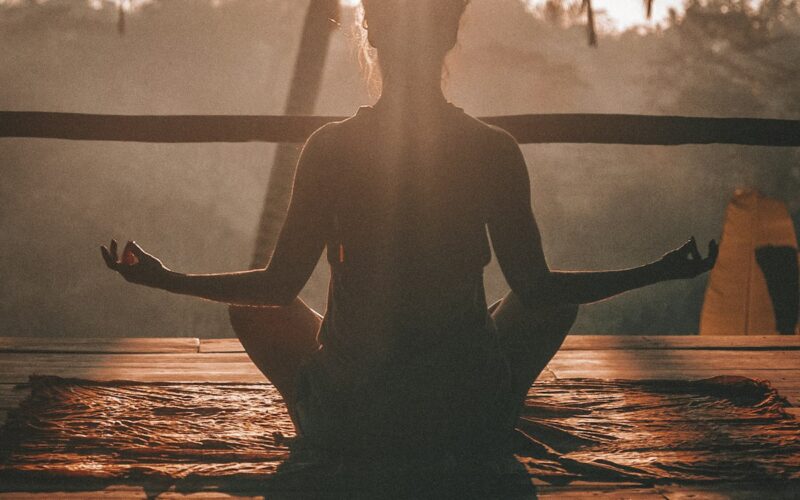 Managing Stress Through Diet: What to Eat and What to Avoid