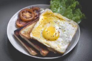 Eight Hours Without Fuel: What Skipping Breakfast Actually Does to Your Body
